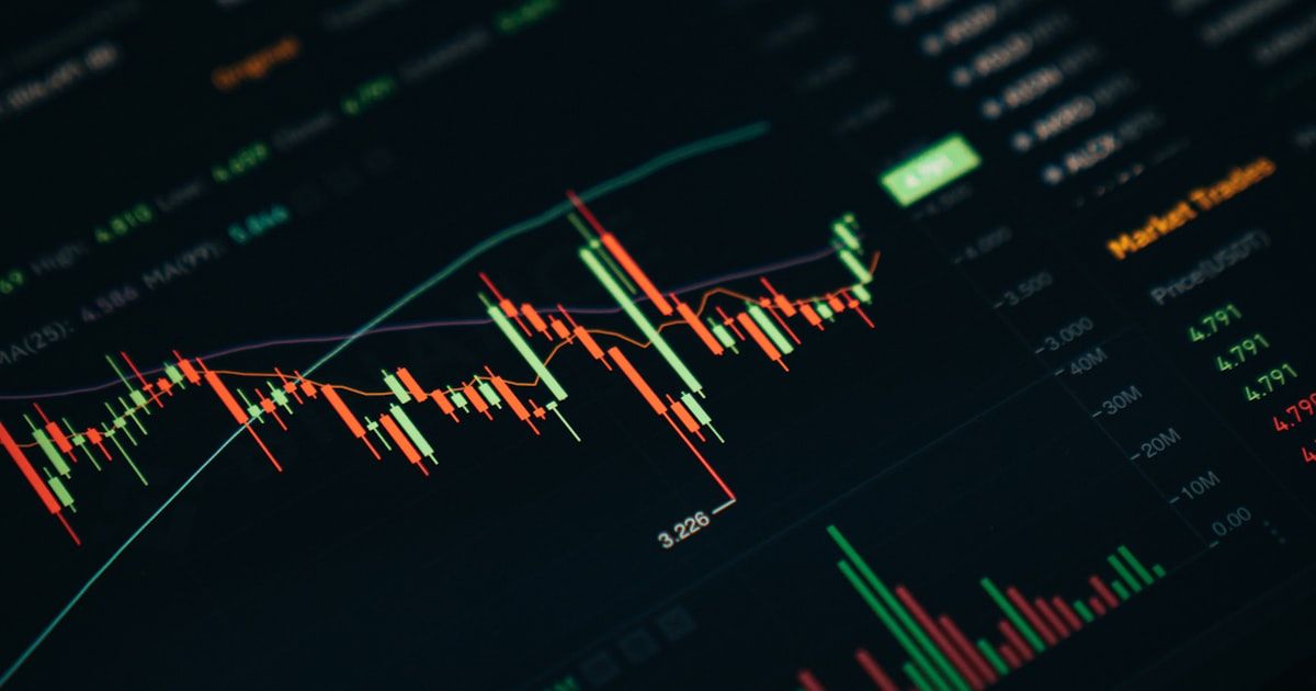 Capital Gains Tax: Short-Term vs. Long-Term and How to Reduce What You Owe
